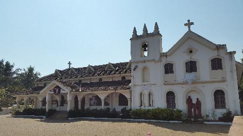 Holy Familt Church Porvorim - Download Goa Photos