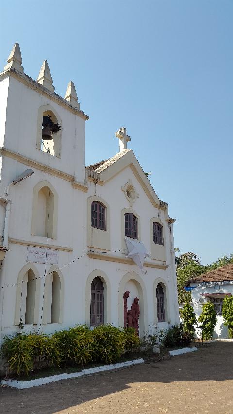 Holy Familt Church Porvorim - Download Goa Photos