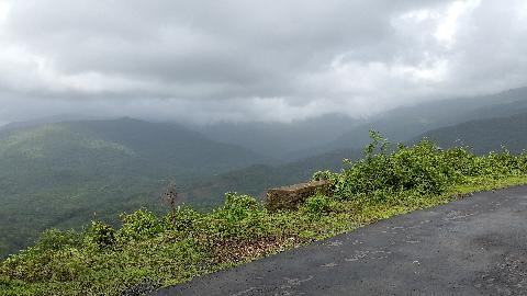 Mangeli Waterfall Treking - Download Goa Photos
