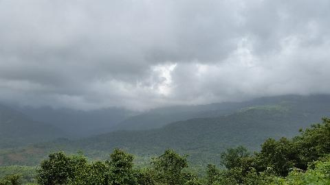 Mangeli Waterfall Treking - Download Goa Photos