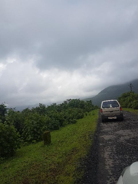 Mangeli Waterfall Treking - Download Goa Photos