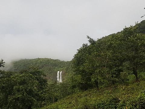 Mangeli Waterfall Treking - Download Goa Photos