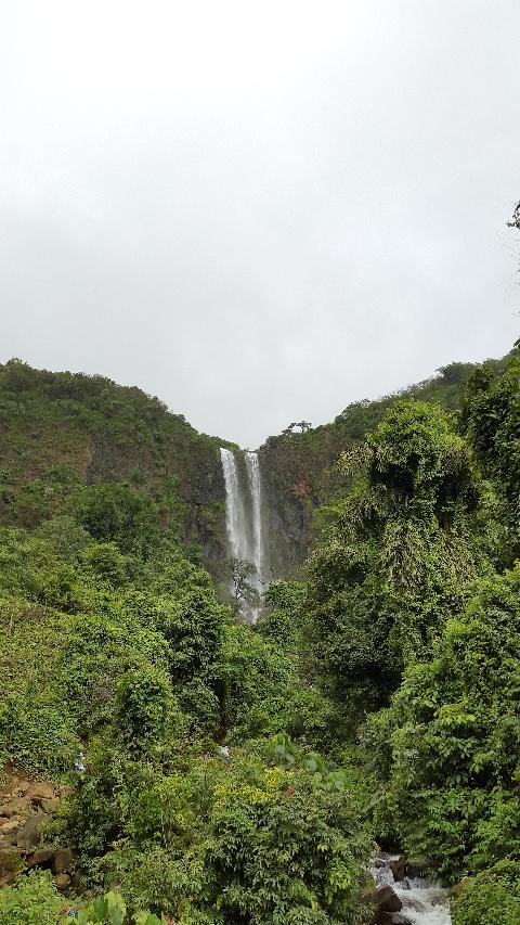 Mangeli Waterfall Treking - Download Goa Photos