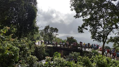 Mangeli Waterfall Treking - Download Goa Photos