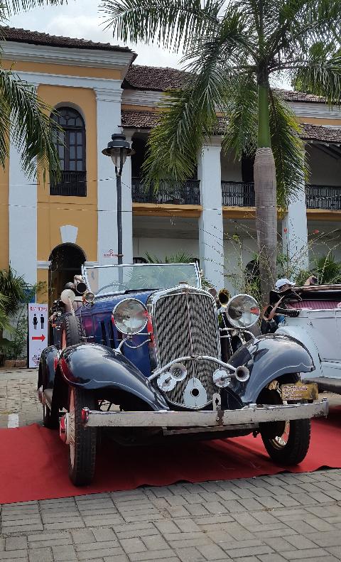 Vintage Car Bikes - Download Goa Photos