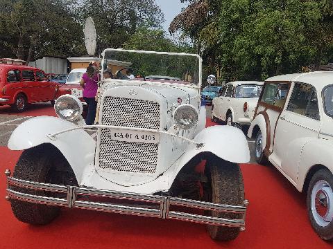 Vintage Car Bikes - Download Goa Photos