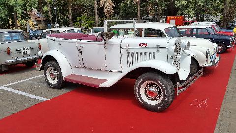Vintage Car Bikes - Download Goa Photos