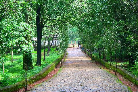 Mahadev Temple Tambdi Surla - Download Goa Photos