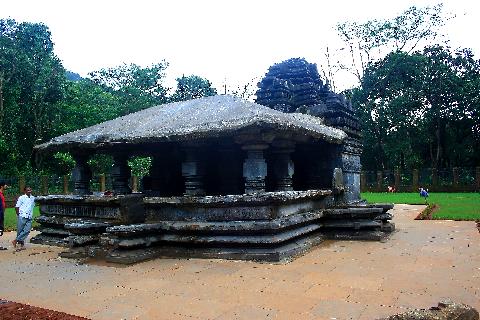 Mahadev Temple Tambdi Surla - Download Goa Photos