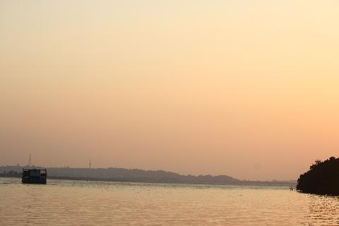 Boat Cruise in Goa - Download Goa Photos