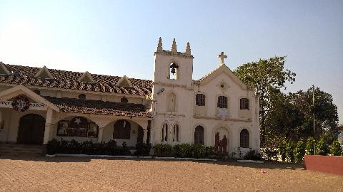 Holy Familt Church Porvorim - Download Goa Photos