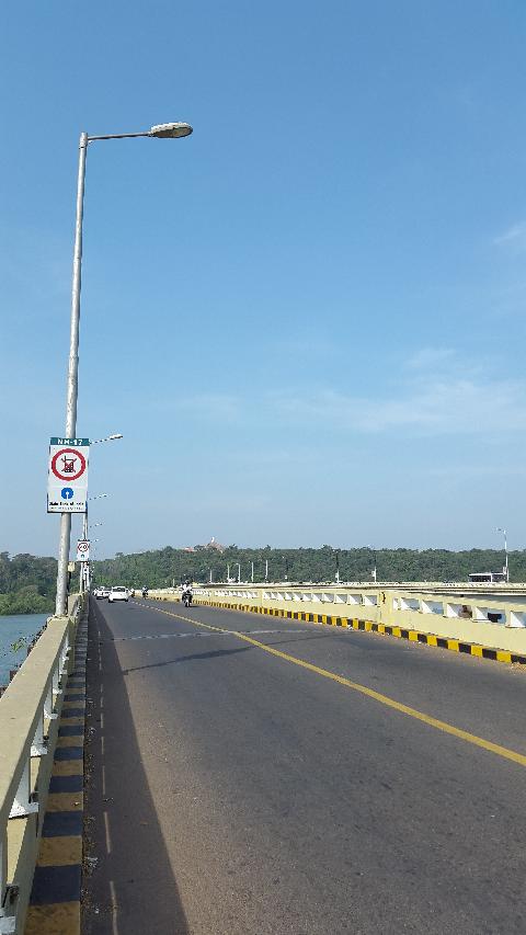  Old Mandovi Bridge- Download Goa Photos